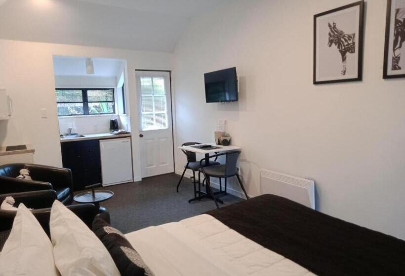 חדר סטודיו סטנדרד, Four Peaks Motel