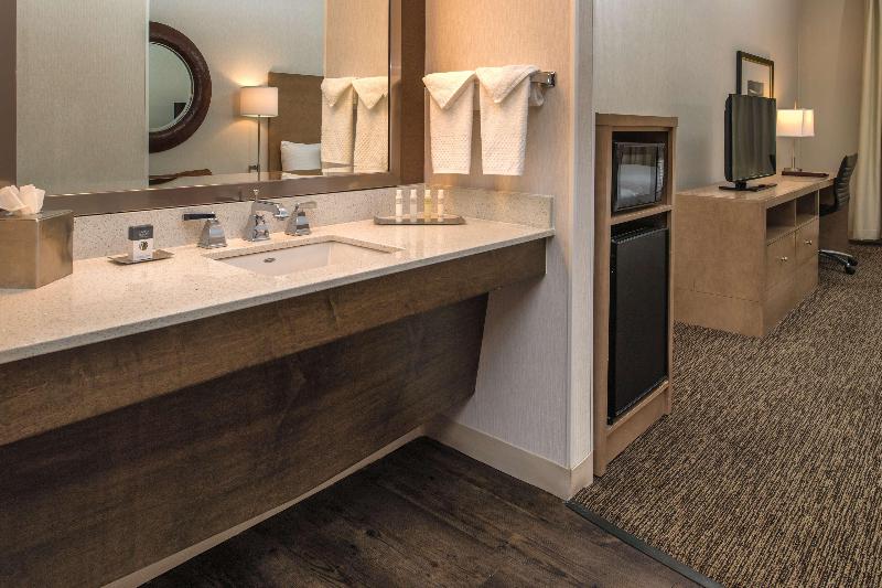 غرفة ديلوكس, Alam Indi