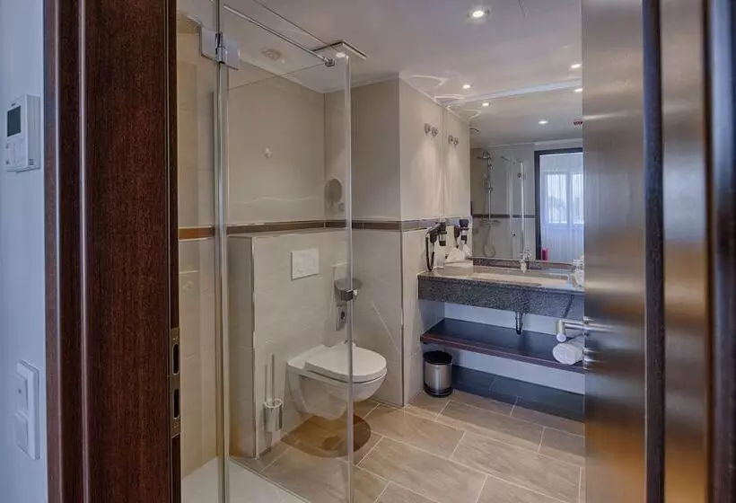 اتاق خانوادگی, Bomonti Nürnberg West