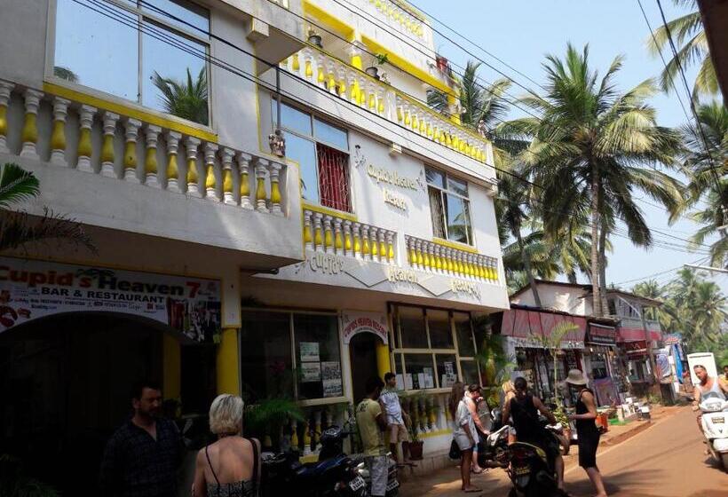 غرفة قياسية ثلاثية, Cupids Heaven Resort