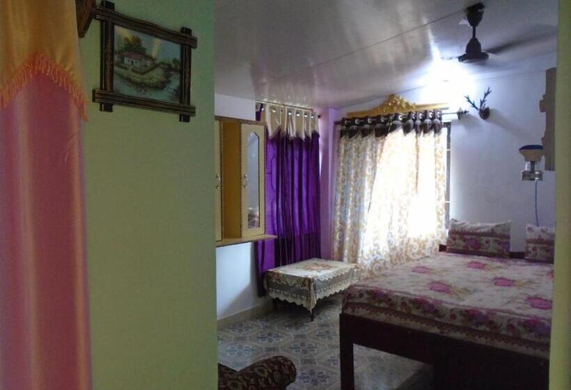 غرفة قياسية ثلاثية, Cupids Heaven Resort