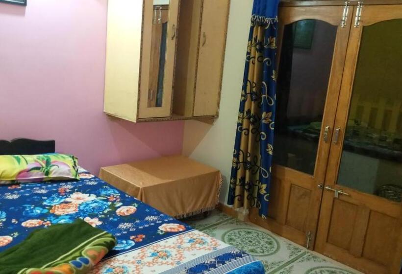 غرفة قياسية ثلاثية, Cupids Heaven Resort