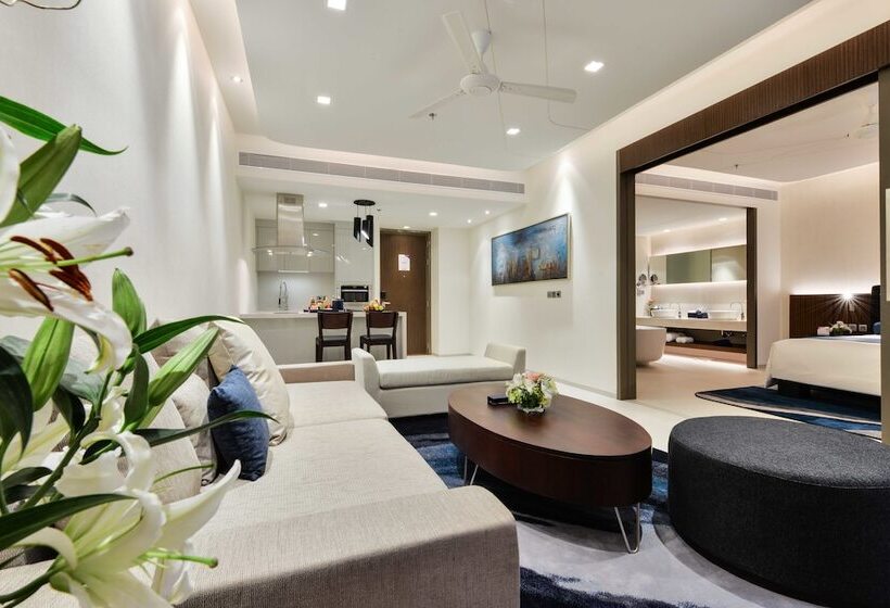 جناح كلوب, Dream Phuket Hotel & Spa