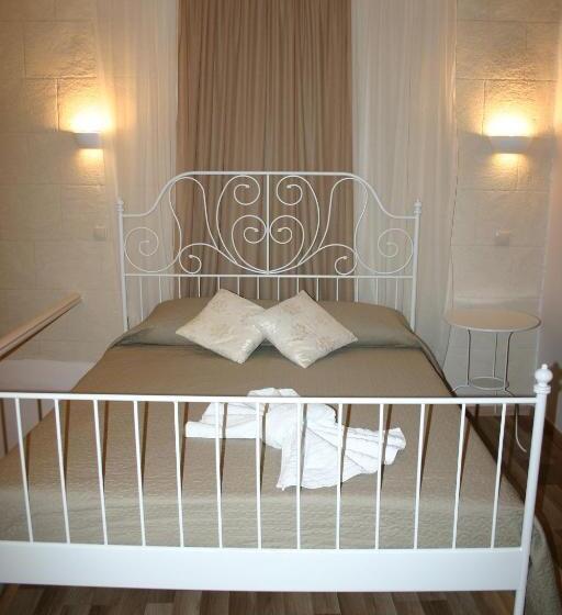 スタンダードルーム, Evdokia Boutique