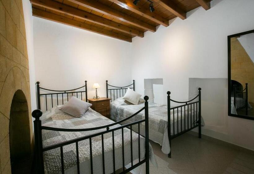 スタンダードルーム, Evdokia Boutique