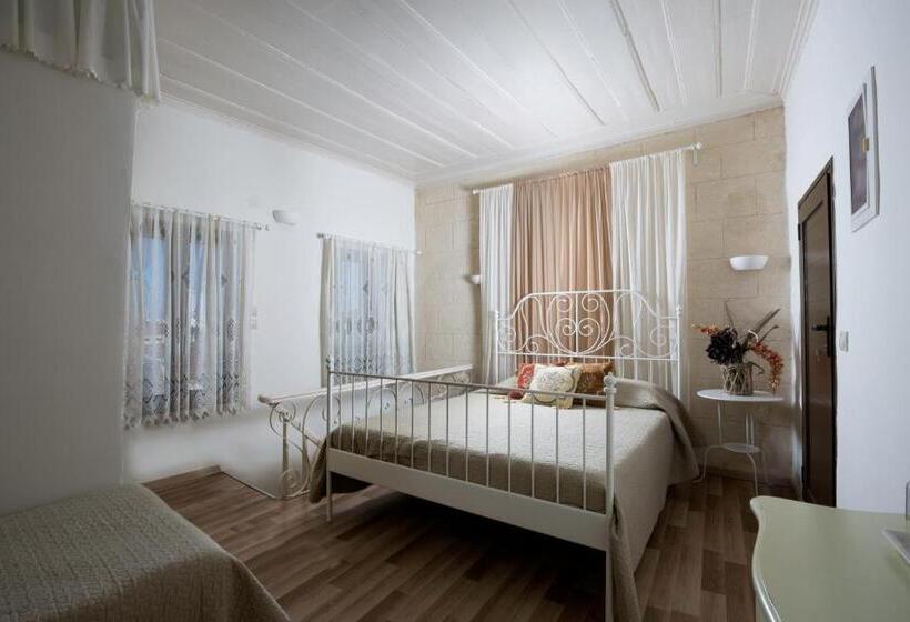 スーペリアトリプルルーム, Evdokia Boutique