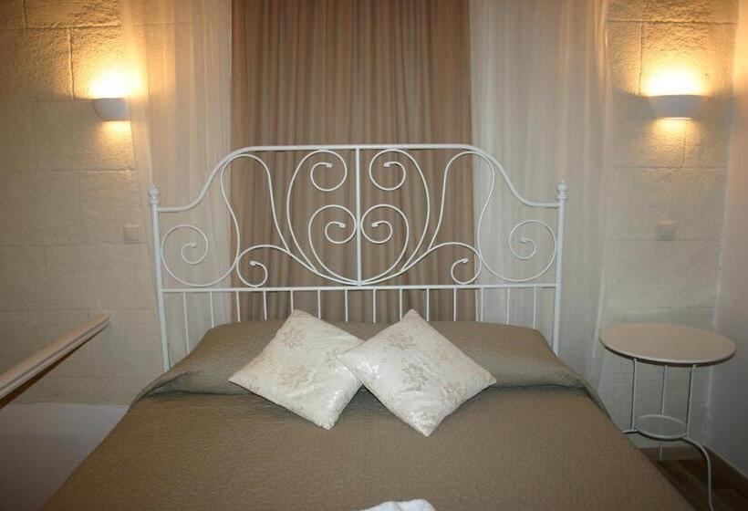 ファミリールーム, Evdokia Boutique