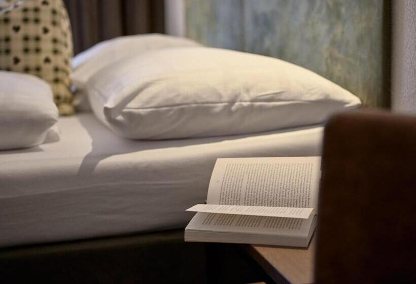 غرفة قياسية مزوَّدة بشُرفة, Panoramahotel Fliesserhof