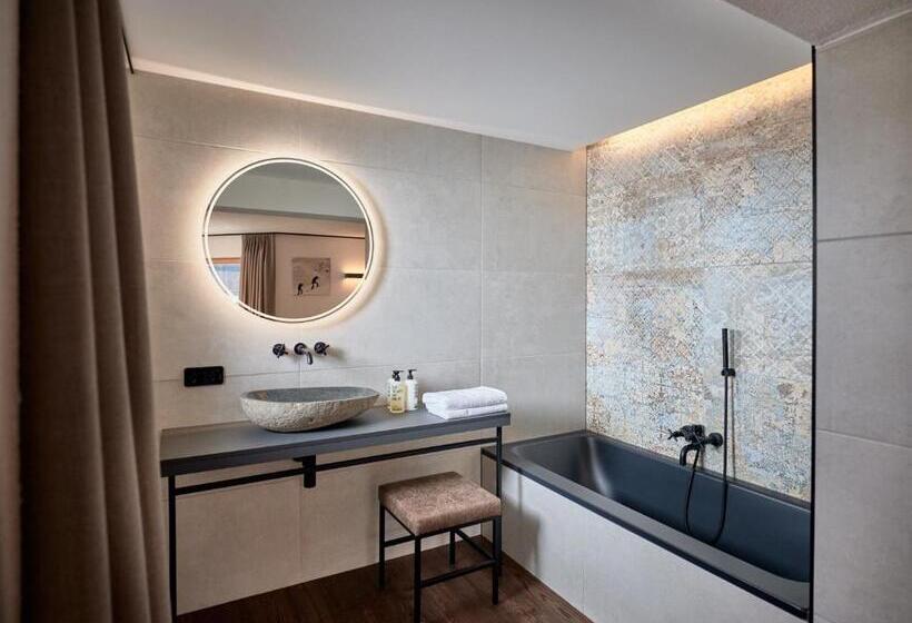 جناح جونيور ديلوكس, Panoramahotel Fliesserhof