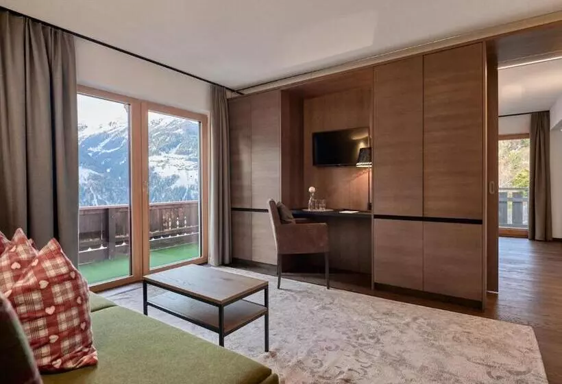 デラックスジュニアスイート, Panoramahotel Fliesserhof