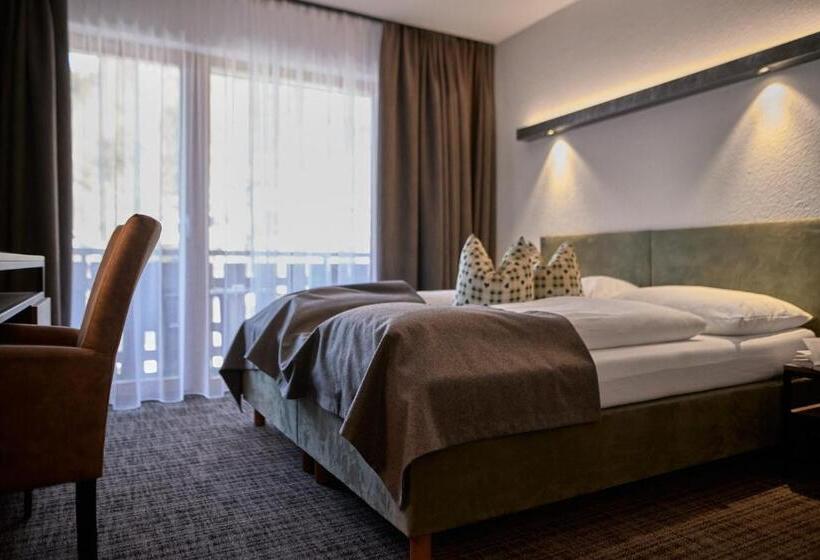 جناح جونيور مطل على الجبل, Panoramahotel Fliesserhof