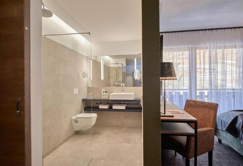 جناح جونيور مطل على الجبل, Panoramahotel Fliesserhof