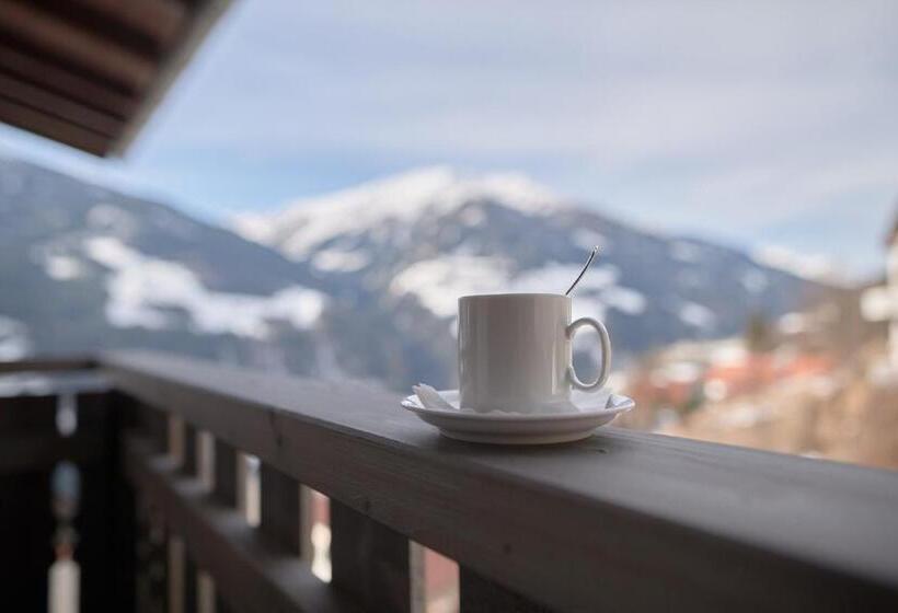 جناح جونيور ديلوكس, Panoramahotel Fliesserhof