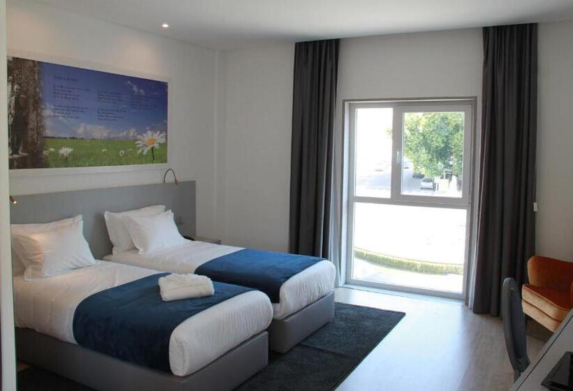 اتاق سوپریور, Jose Regio