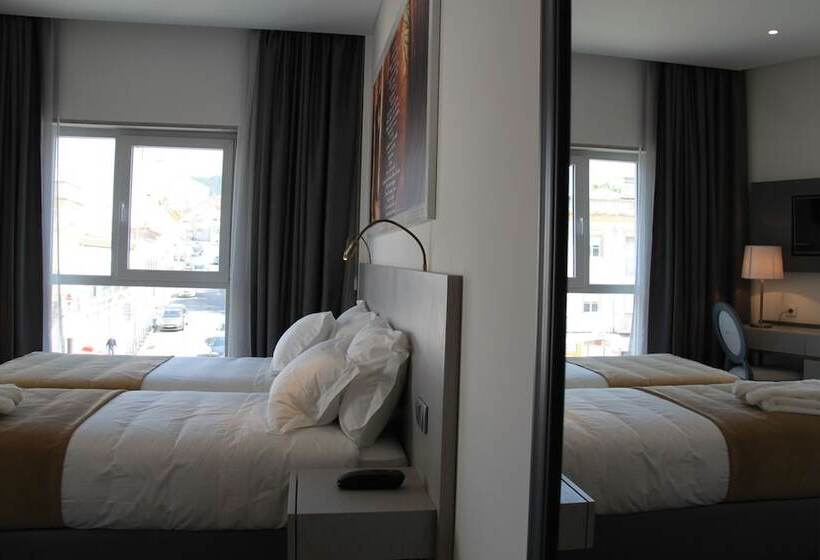 اتاق سوپریور, Jose Regio