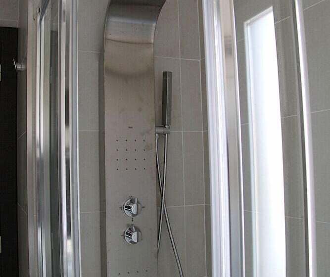 اتاق استاندارد, Jose Regio