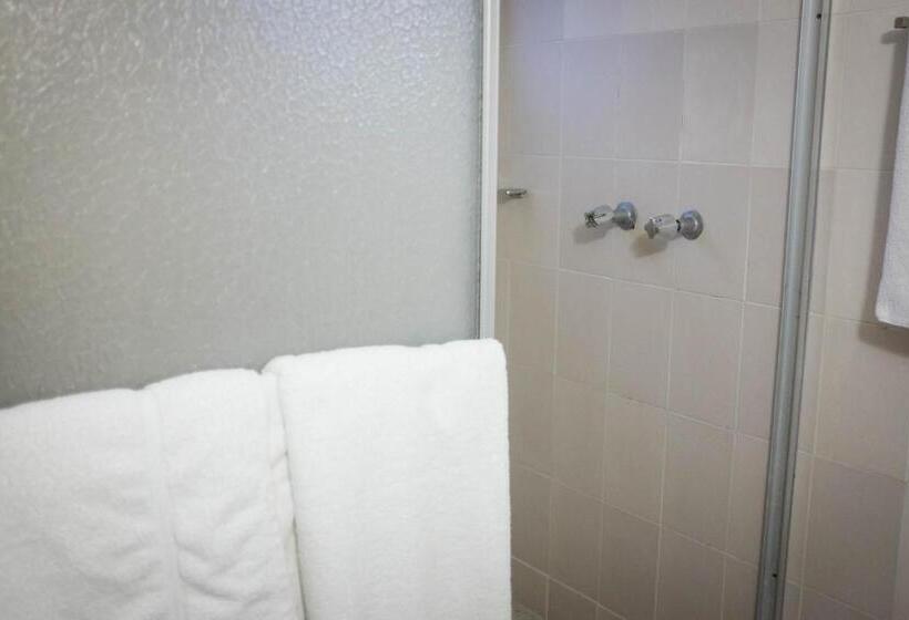 스탠다드 룸, Latino