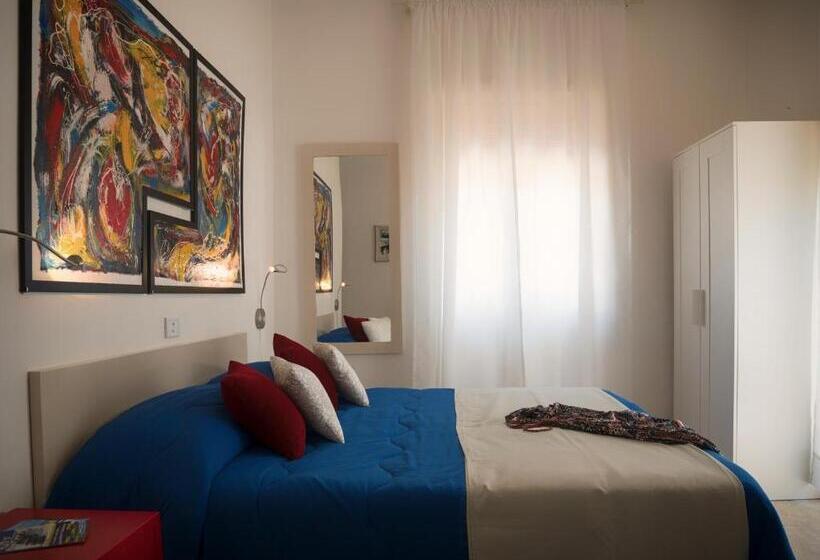 バルコニー付きスタンダードルーム, Minturnae