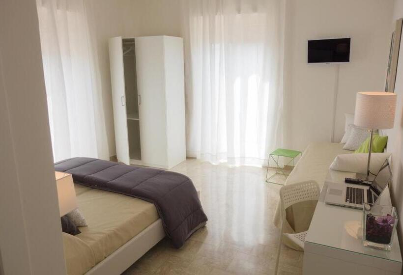 ファミリールーム, Minturnae