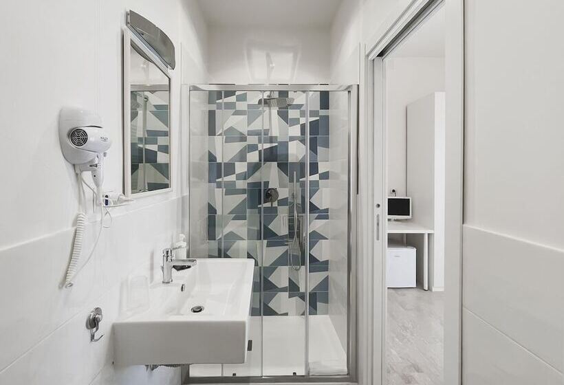 スタンダードルーム, Minturnae