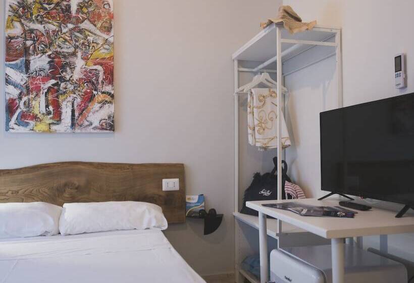 スタンダードルーム, Minturnae