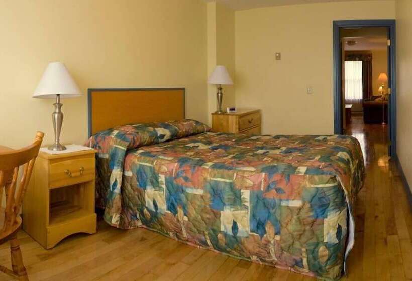 Люкс Вид на Море, Parkland Village Inn