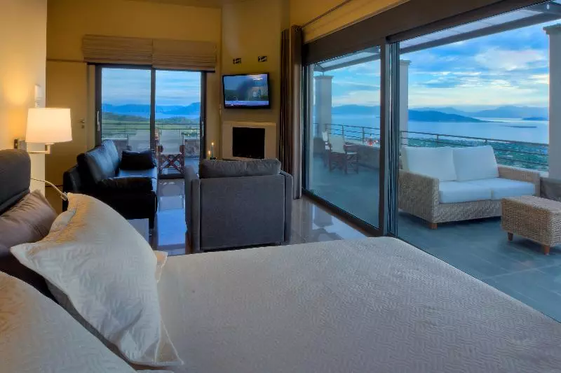 スーペリアースイート, Marini Luxury Apartments And Suites