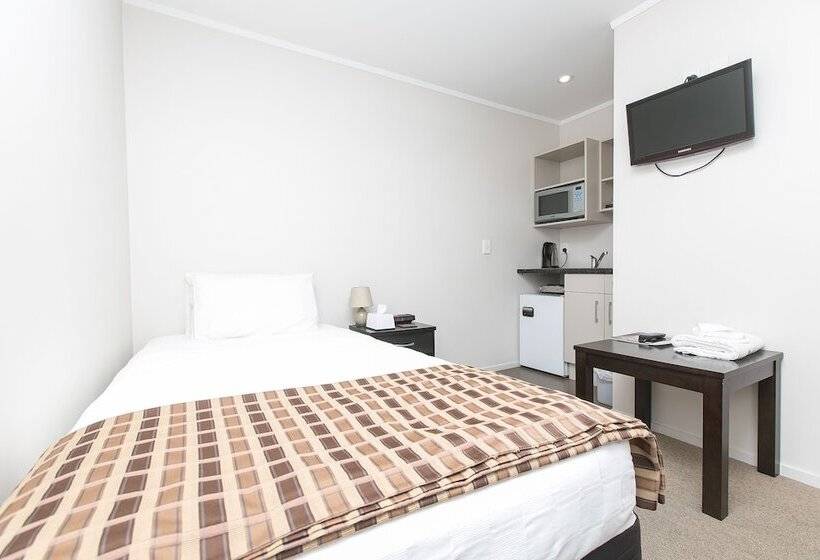 סטודיו אקונומי, Parkview Motor Inn