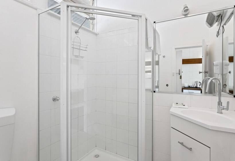 一楼标准间, Riverfront Motel & Villas