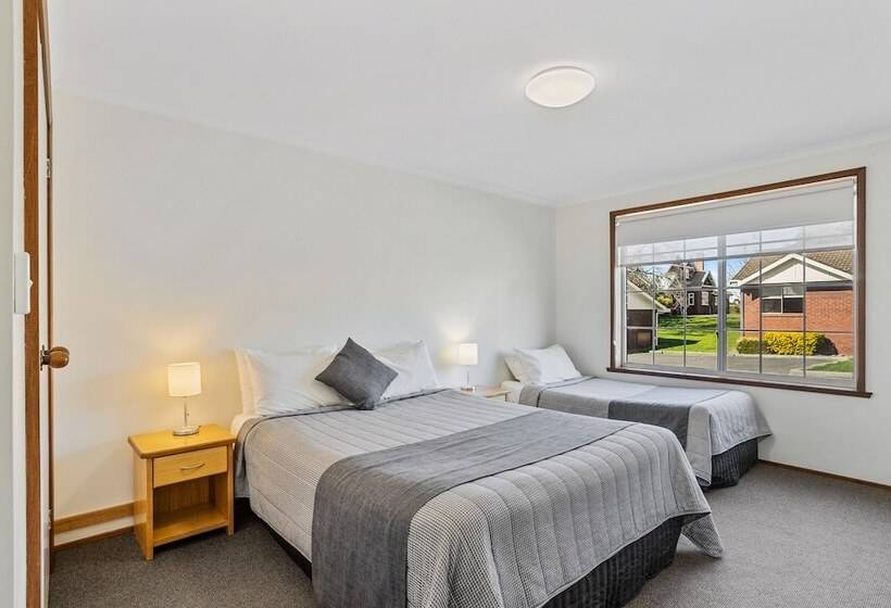 带1个卧室的别墅, Riverfront Motel & Villas