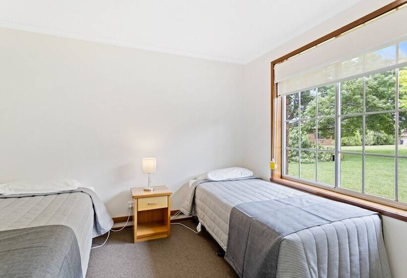 带2个卧室的别墅, Riverfront Motel & Villas