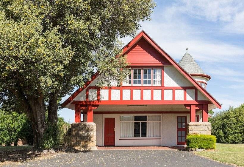 3间卧室的房子, Riverfront Motel & Villas