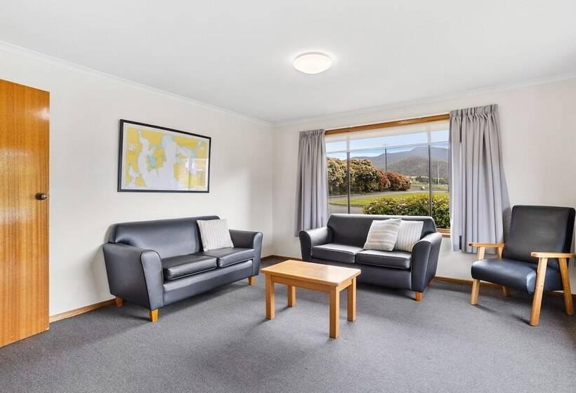 带2个卧室的别墅, Riverfront Motel & Villas