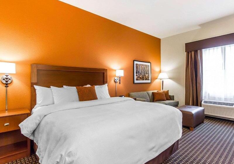 家庭间, Riverfront Motel & Villas