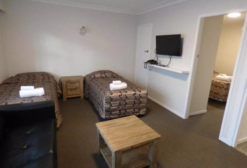 Perhehuoneisto, Sahara Motels
