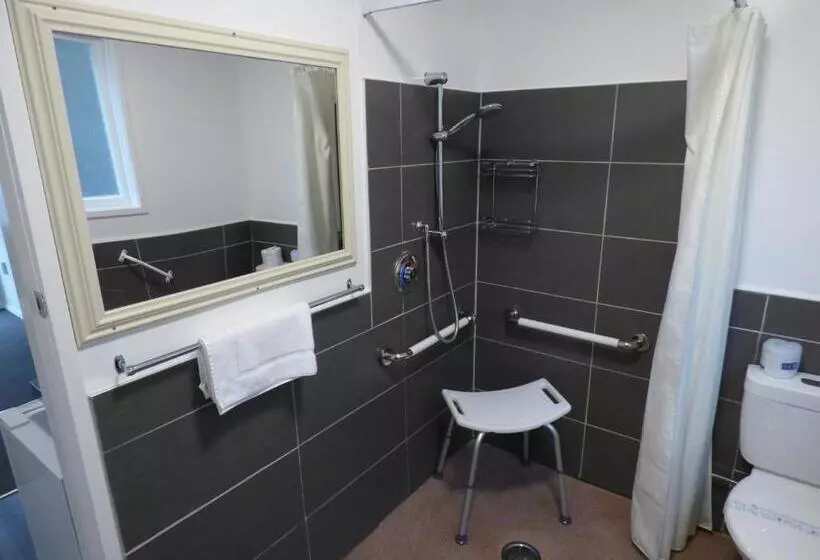 Perhehuone, Sahara Motels