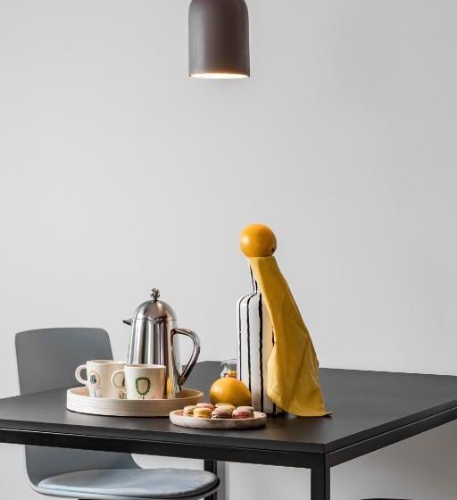 آپارتمان 2 خوابه, Bob W Arte