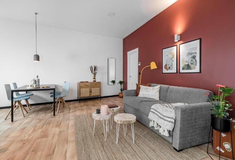 آپارتمان 2 خوابه, Bob W Arte