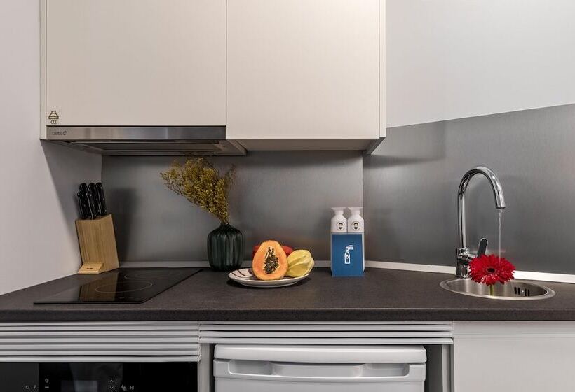 آپارتمان 2 خوابه, Bob W Arte