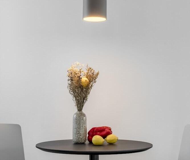 استودیوی استاندارد, Bob W Arte