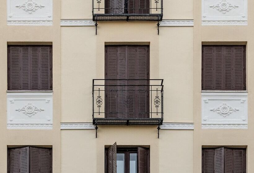 استودیوی استاندارد, Bob W Arte