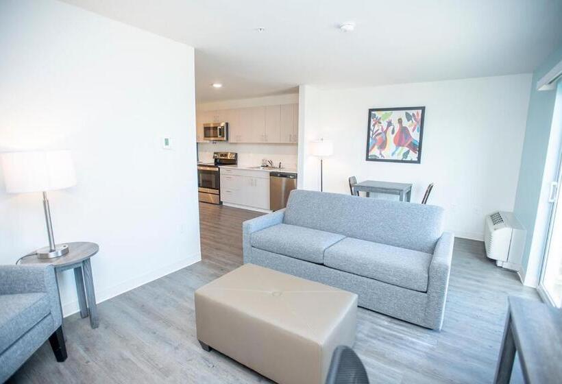 جناح إدارى, The Nest