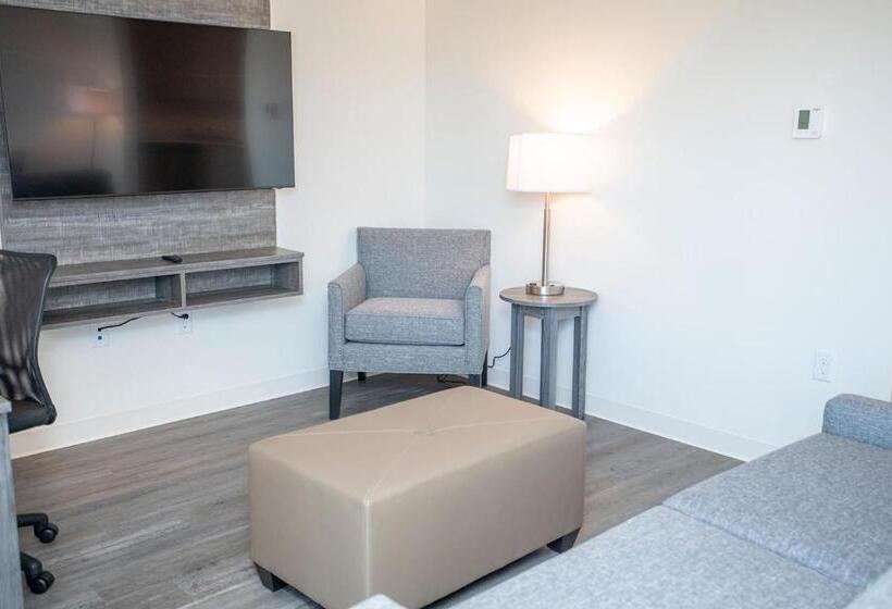 جناح إدارى, The Nest