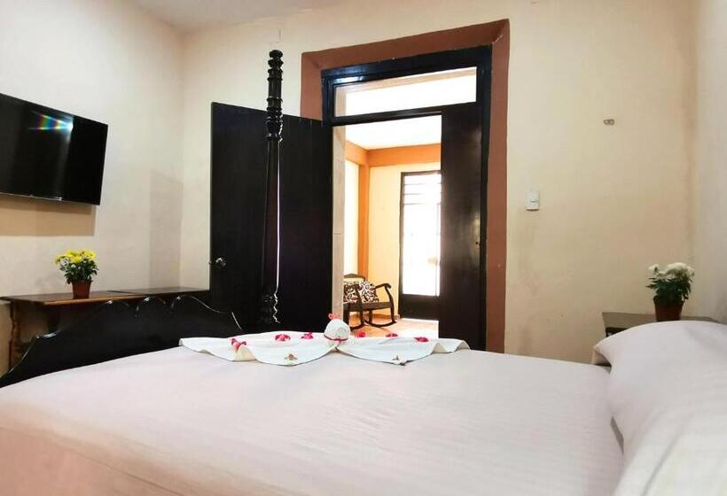 Quarto Estandar Cama King, Casa Pellegrin