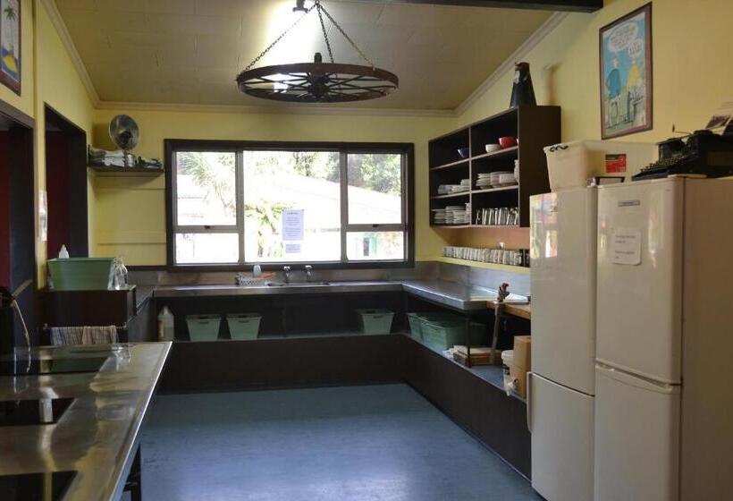 חדר סטנדרט חדר אמבטיה משותף, Chateau Backpackers & Motels