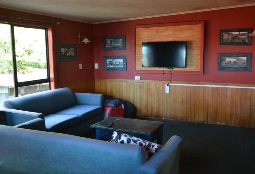 חדר סטנדרד יחיד חדר אמבטיה משותף, Chateau Backpackers & Motels