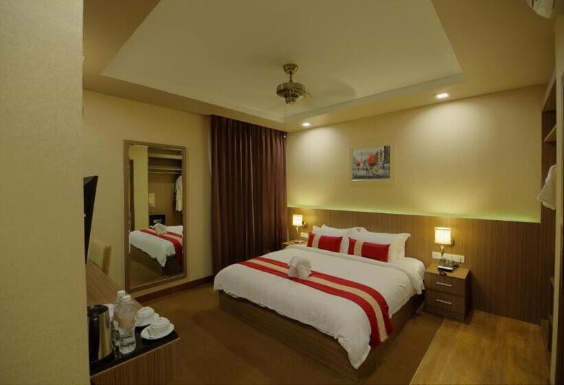 סוויטת ג'וניור נוף לגינה, Anik Boutique Hotel & Spa On Norodom Blvd