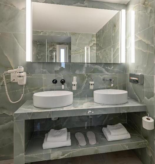 סוויטה, Blue Bay Halkidiki