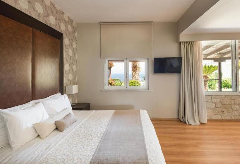 סוויטת ג'וניור נוף לים, Blue Bay Halkidiki