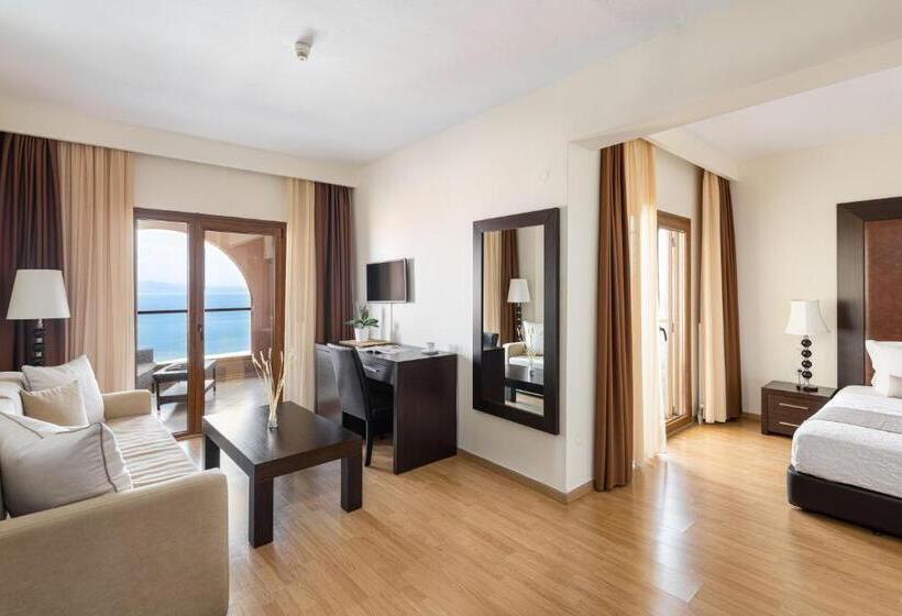 סוויטת ג'וניור נוף לים, Blue Bay Halkidiki